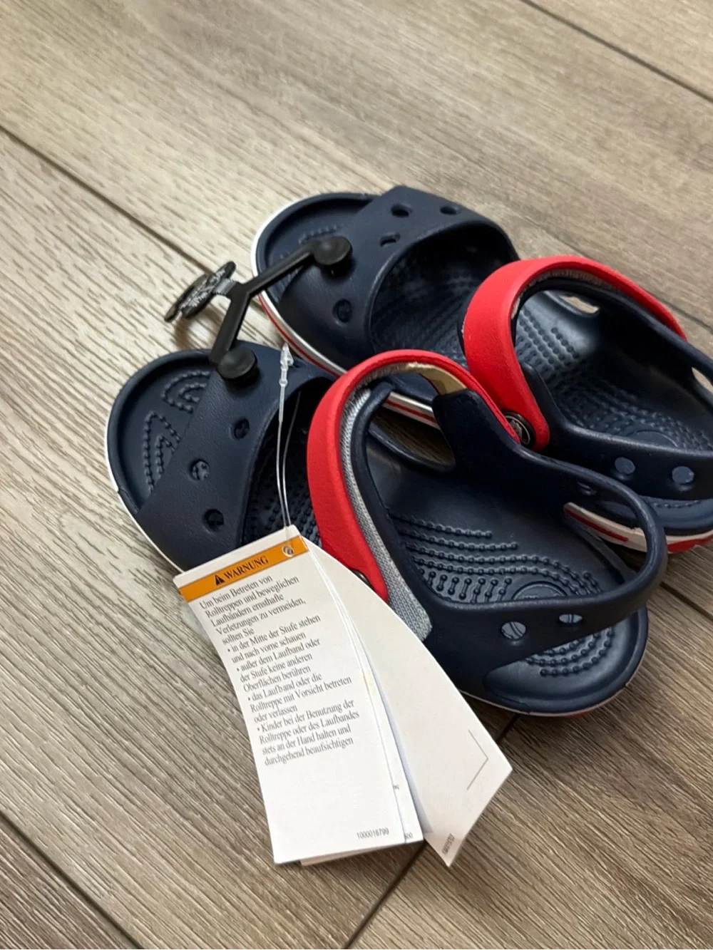 CROCS lightweight croslite